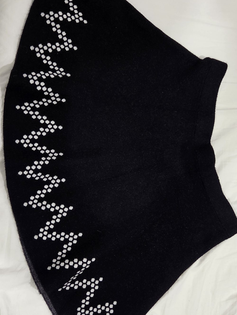 Geometric Zigzag Knit Sweater Skirt Black White Flare Mini Skirt